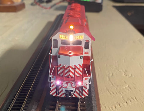 HO Scale Locomotive Illuminated with Universal Solid LEDs in Warm White
