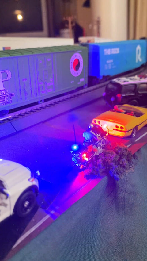 1_64th scale California Highway Patrol motorcycle