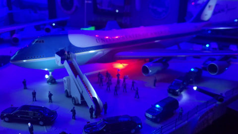 Air Force One Airport Diorama with Red Strobe Lights