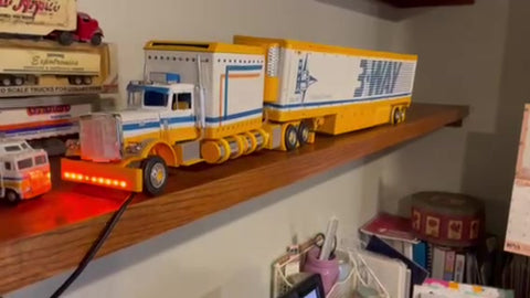 Truck model with Engine speaker