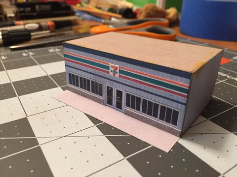 N scale 7-11 convenience store