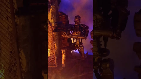T2 Future War diorama using Evan Designs lightning effect circuit
